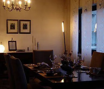 Palatino فندق زوندرن